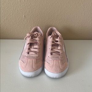 Puma Women's Soft Pink Sneakers